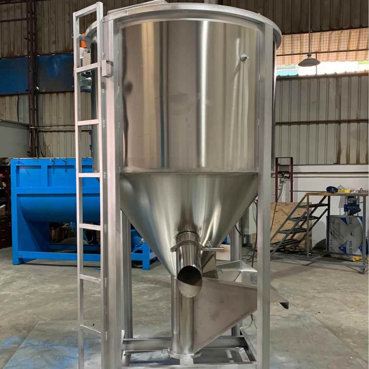 厂家供应不锈钢立式搅拌机塑料颗粒混料机强制进料立式搅拌机
