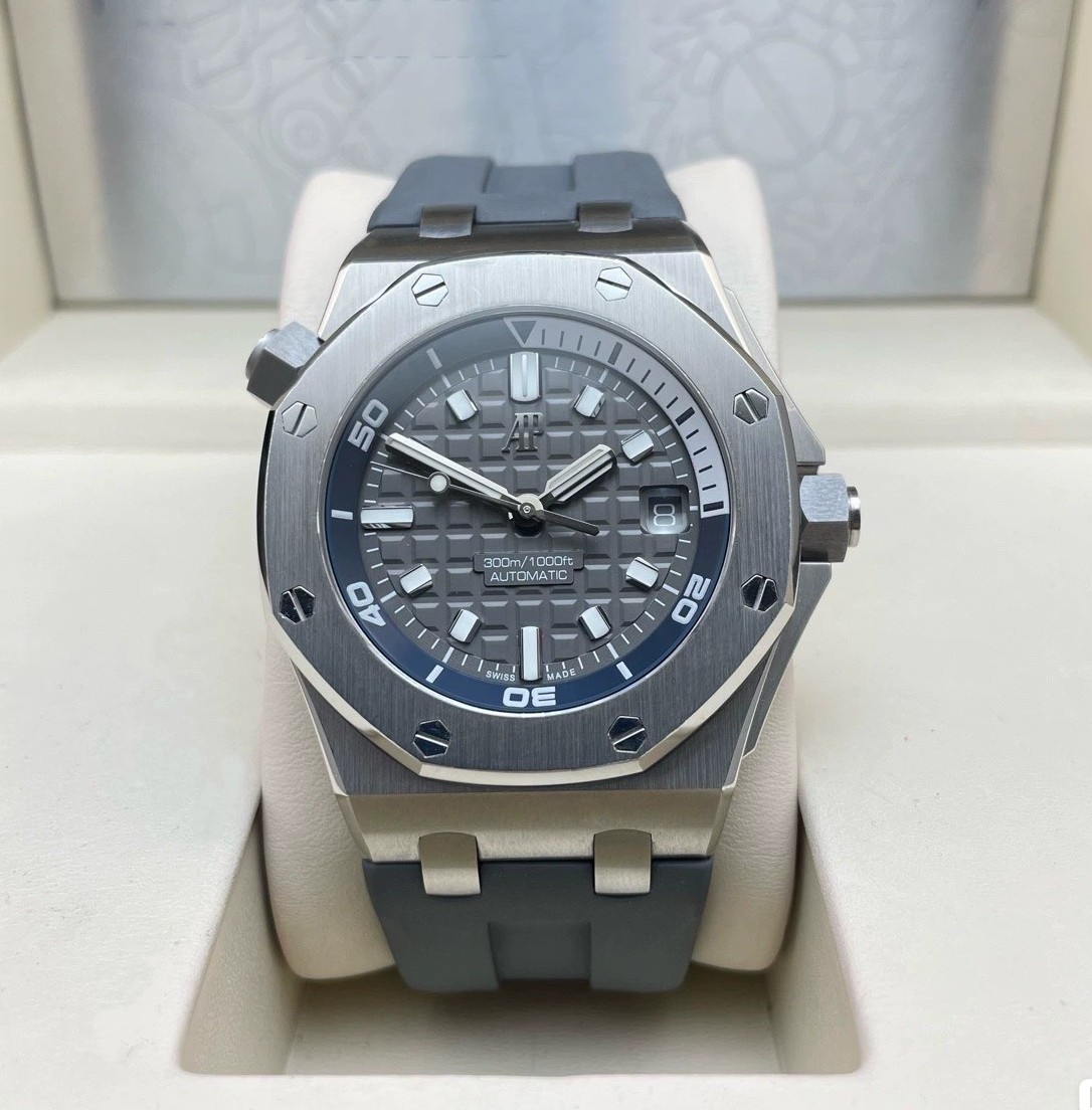 新款超值98新42mm爱彼皇家橡树离岸型15720ST自动机械男士手表