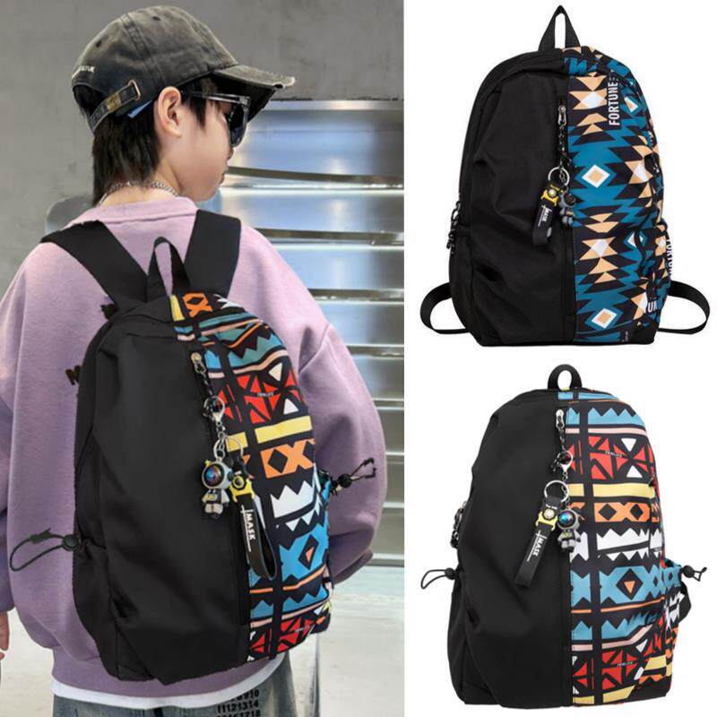 儿童背包男孩外出旅游帅气轻便高颜值户外登山运动双肩包学生书包