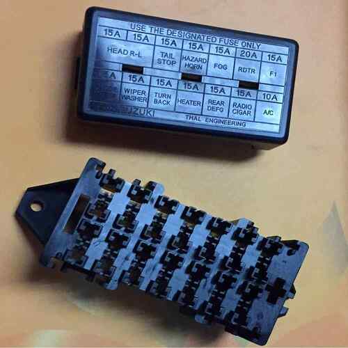 BX2014C汽车保险丝盒 农用保险丝盒14路保险丝盒 外挂8路继电器座