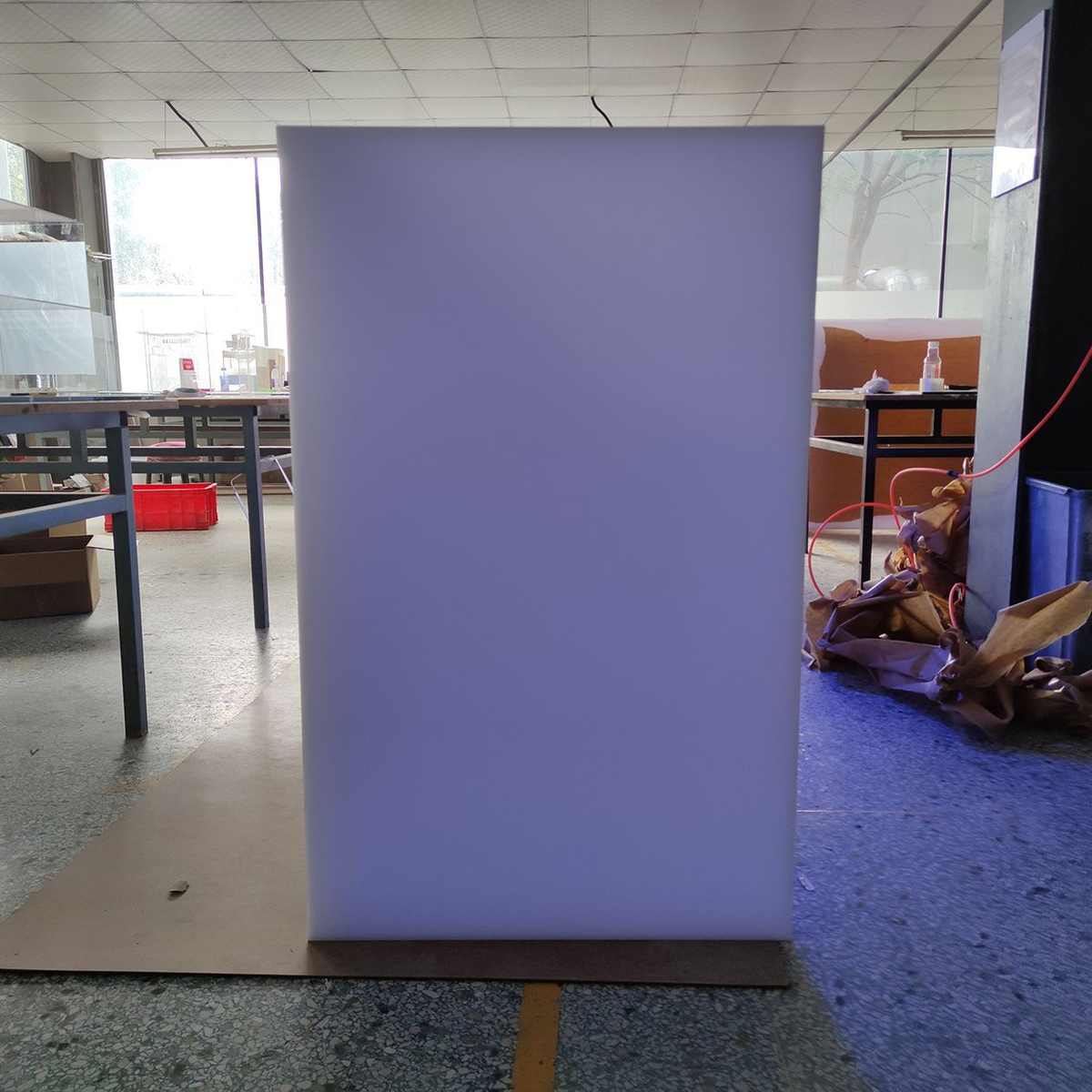 白色磨砂亚克力沙发靠背卡座有机玻璃大型酒吧座位隔断