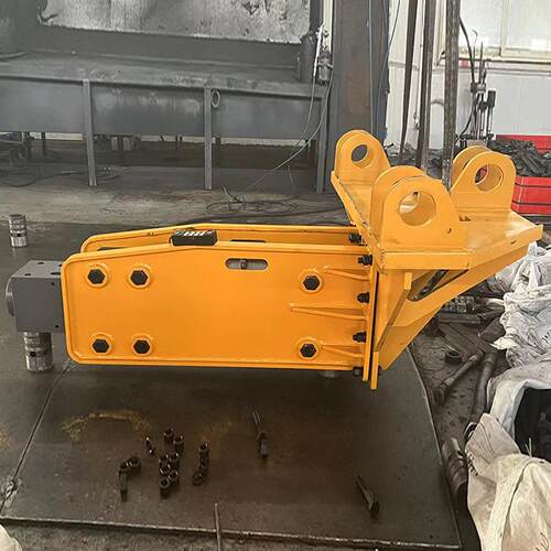 聚仁装载机破碎锤矿井铲车安装破碎锤井下巷道铲运机破碎设备