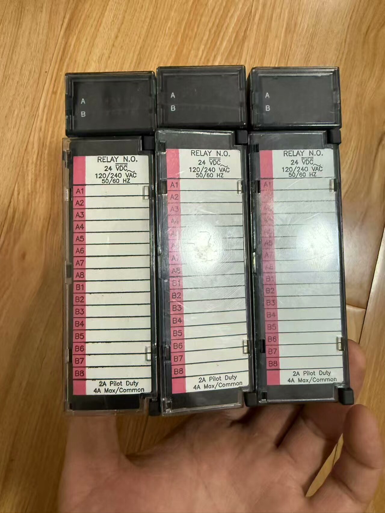 GE IC693MDL940，共三块，功能包好，成色如图所示