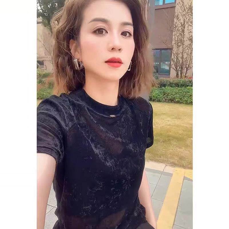 黑色圆领丝绒短袖T恤女早春款辣妹薄款微透提花垫肩修身短款上衣
