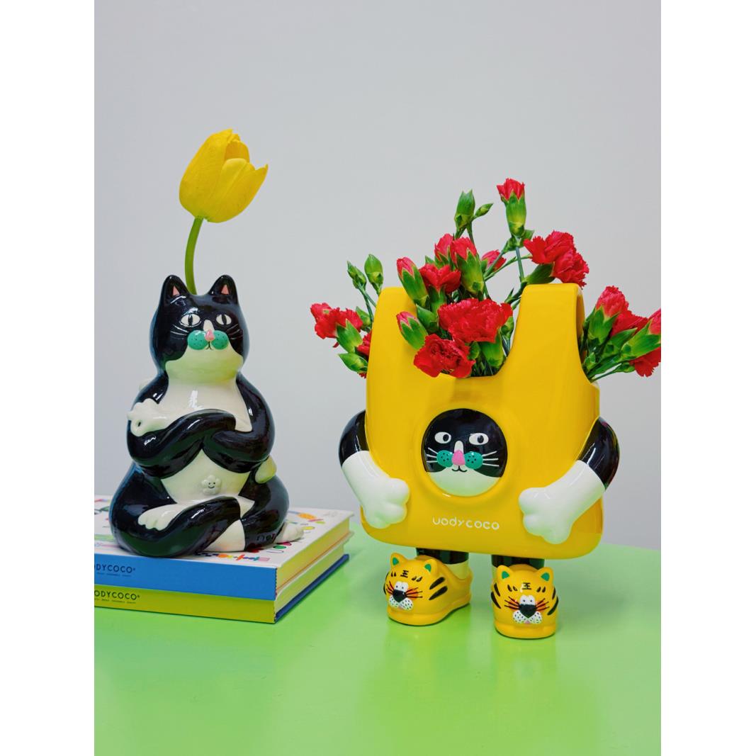 uodycoco原创小富贵花瓶手绘设计可爱卡通创意插花容器生日礼物