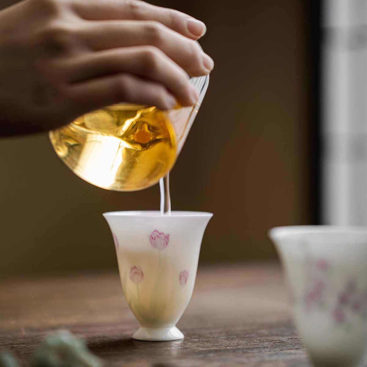 瓷釉杯上由主人小闻香个人高足品茗手绘杯种玉 功夫冰至杯杯茶具