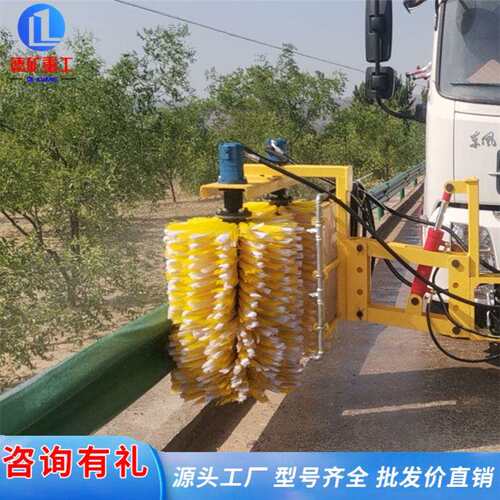 高速护栏清理刷 公路市政道路清理机双滚筒立柱 自动护栏清洗机
