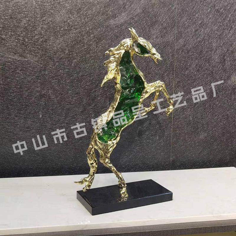 家居饰品摆件水晶向日葵纯铜骏马香蕉客厅摆放入户轻奢风桌面摆设