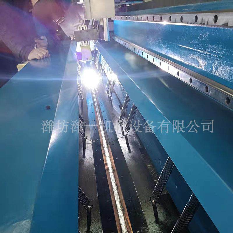 现货气缸琴键压板压紧消音器风机冰桶无塔全自动直缝焊机