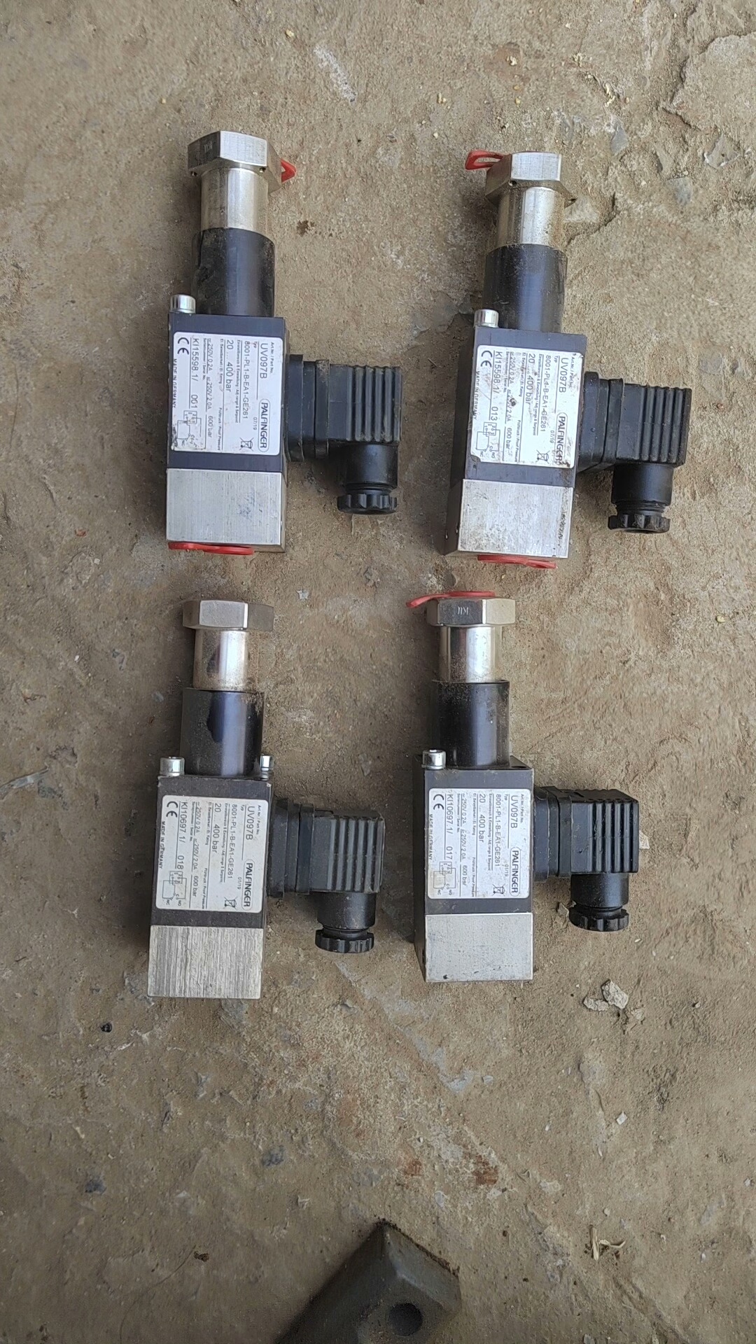 德国UV097B电磁阀，新的没有包装！