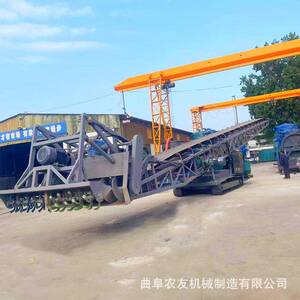 履带行走装车扒料机00吨砂石料扒渣机25米传送距离上料机设备