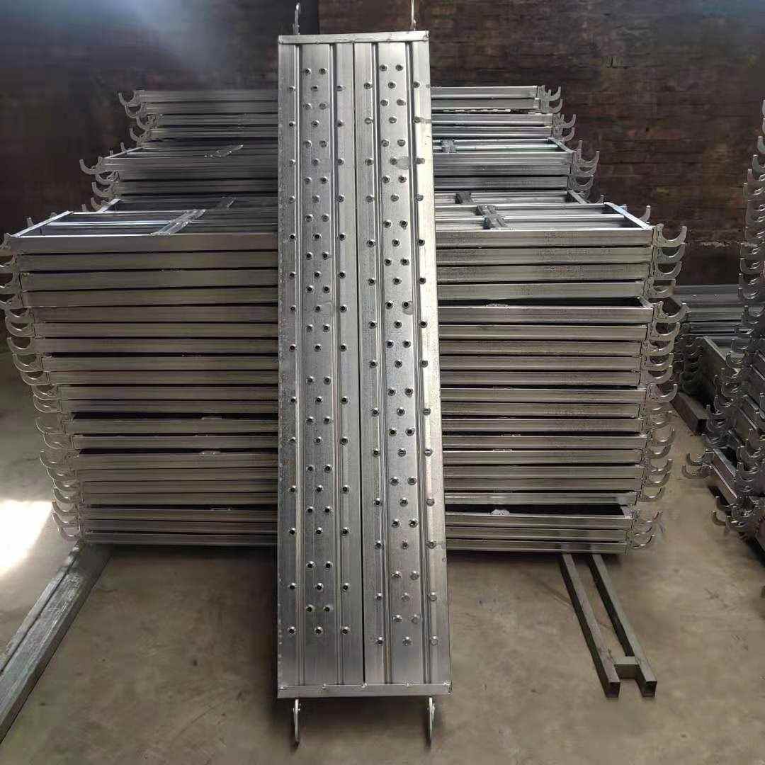 厂家供应钢踏板 批发加厚加重脚手板挂板 2-4M移动脚手架钢跳板