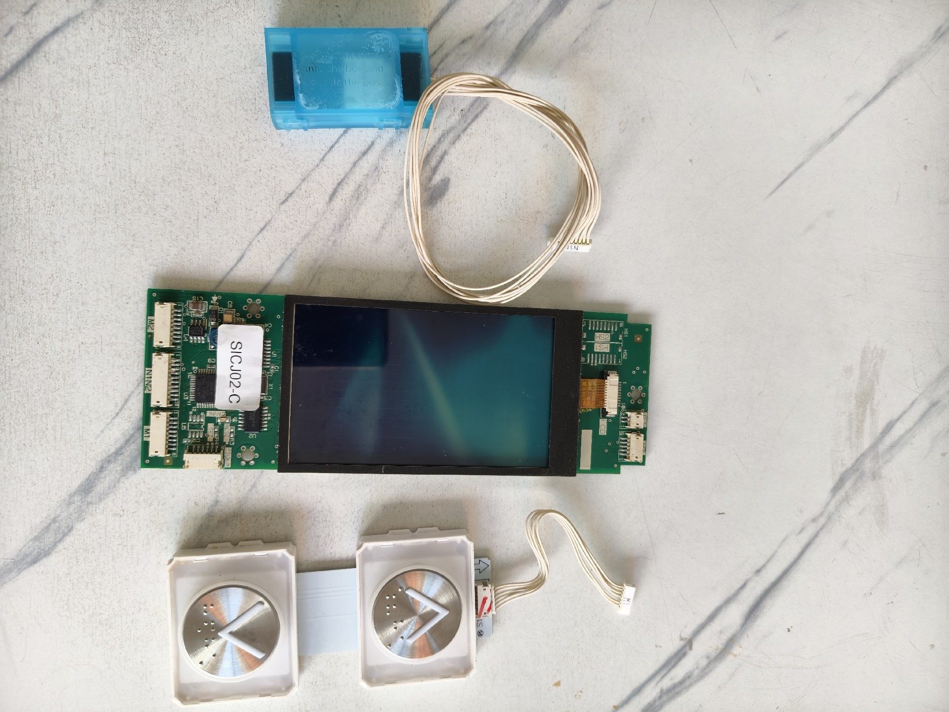 三菱电梯液晶外呼板P366728b000g05全新带按钮P3