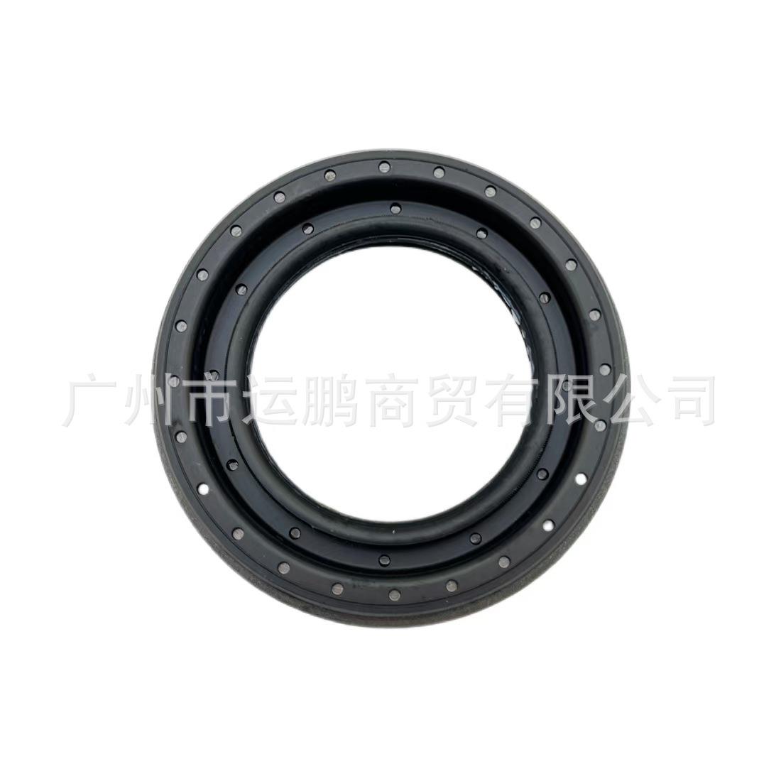 适用于14-25款吉普大指挥官自由光后桥差速器油封前68227794AA