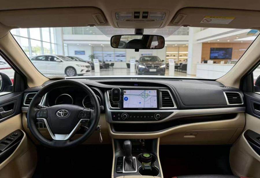 1月28日乌鲁木齐丰田汉兰达2.0T手自一体四驱豪华版7座国六21年上牌非营运网络拍卖公告