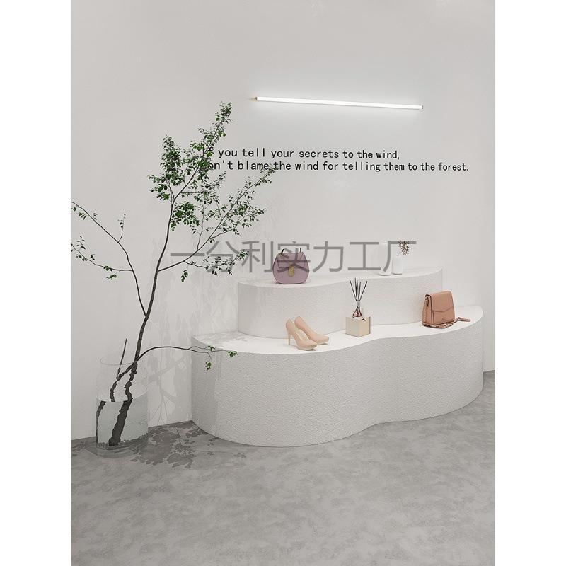 服装店装饰道具陈列摆件软装橱窗中岛展示台桌流水台置物架