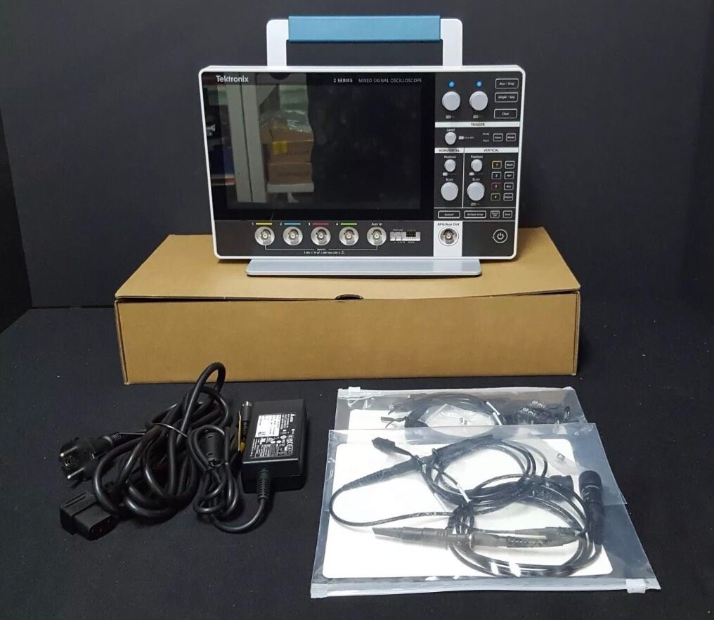 泰克MSO24 2-BW-200示波器，200 MHz 2.