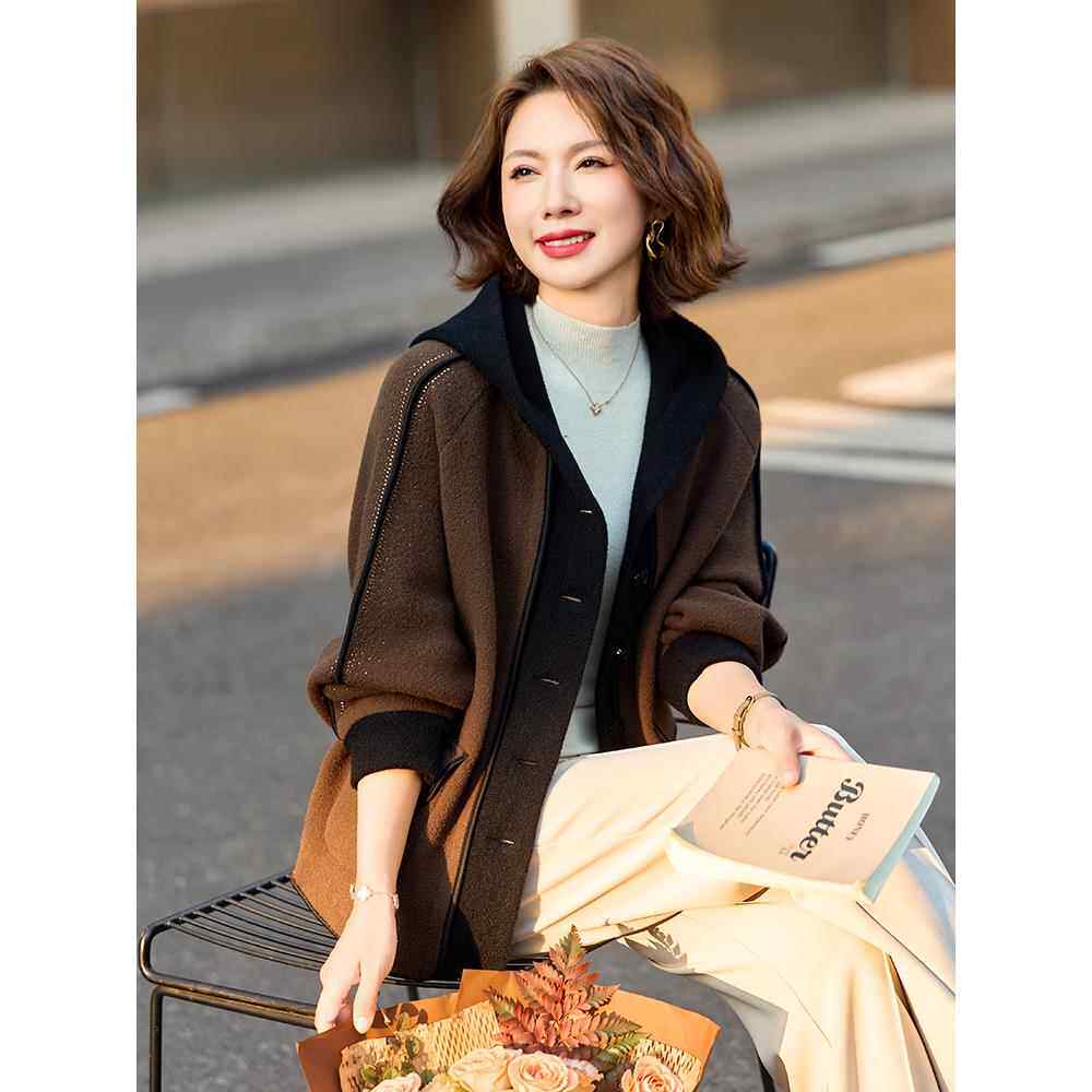 年轻妈妈秋装毛呢针织外套2025新款洋气中老年女装夹克呢子上衣服