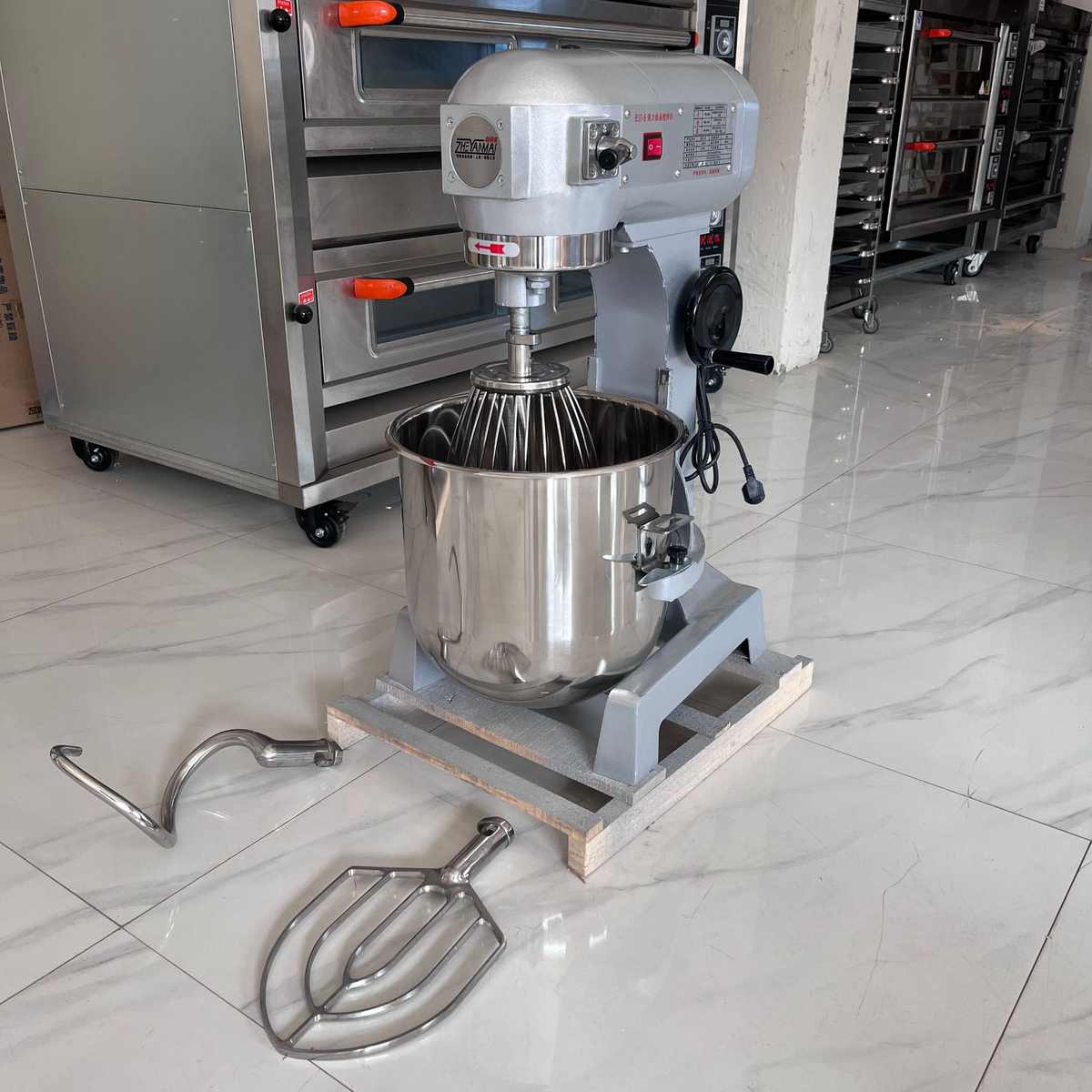 商用10L-80L打蛋机 多功能搅拌机 拌粉机 商用和面机 blender