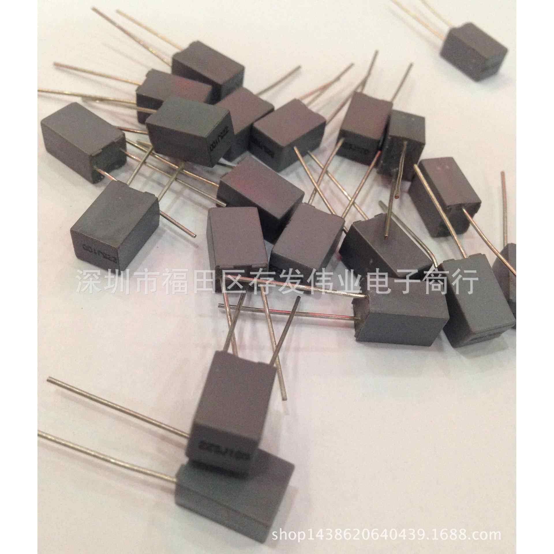 校正电容灰色100V104J0.1UFP5MM