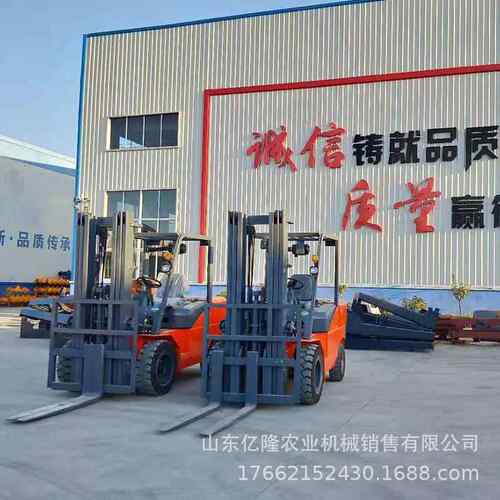 工叉厂货物搬运内燃式集叉车 装RUM箱四驱越野车 库物仓流堆高车