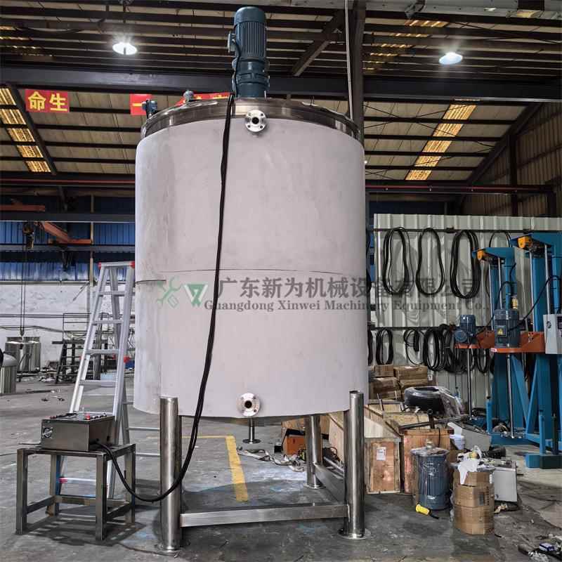现货双层带加热搅拌罐日化洗衣液洗发水搅拌桶可装置回流泵