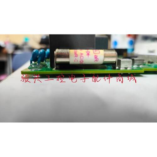 保险丝? 15A690V(HC10AR) 10*38 12A1000V 熔断器 价格咨询