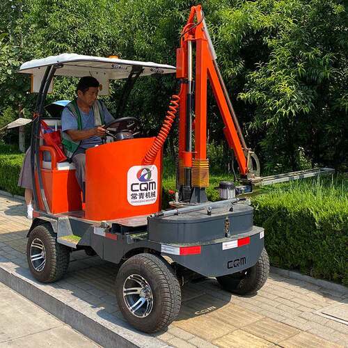 坐骑式绿篱修剪车园林绿化剪枝机四轮电动新能源大型绿化带修剪机