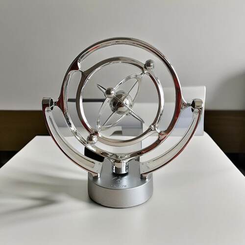 创意银色摩天轮永动仪摇摆器天体模型家居装饰办公桌工艺品