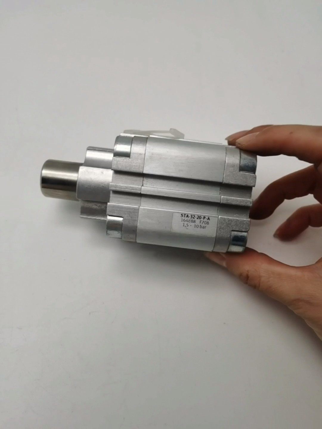 STA-32-20-P-A 164888全新原装FESTO费