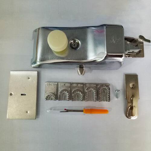 厂家直供上工牌锁钮孔器95-3 B型老式家用缝纫机纽扣锁眼锁扣眼器