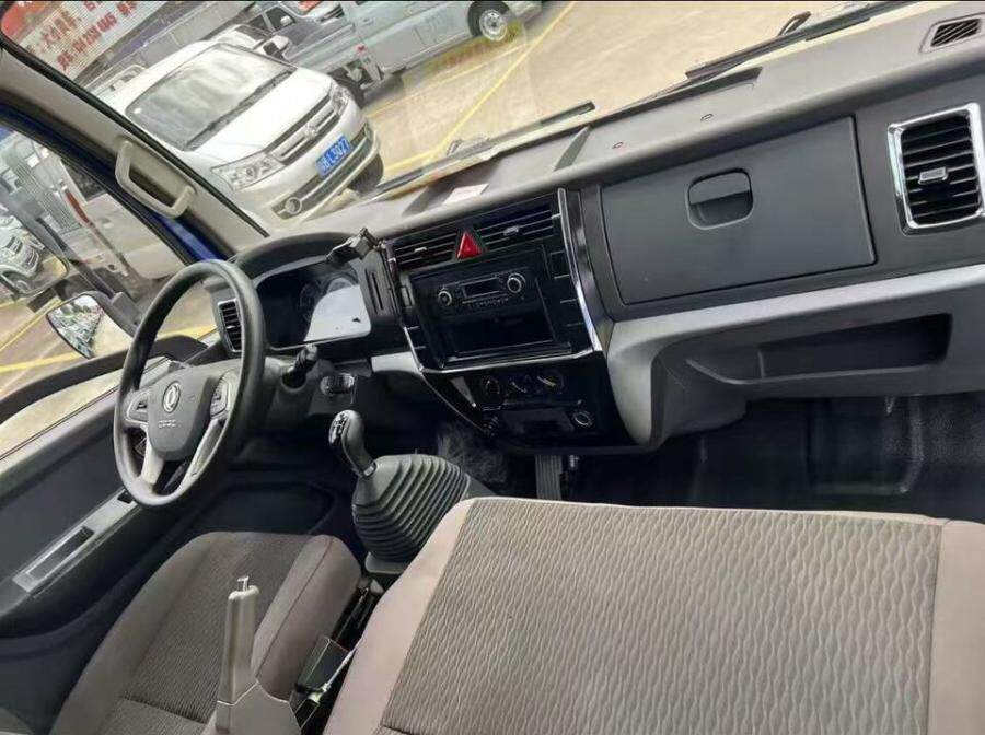 3月21日东莞市22年上牌东风凯普特厢式货车带尾板网络拍卖公告