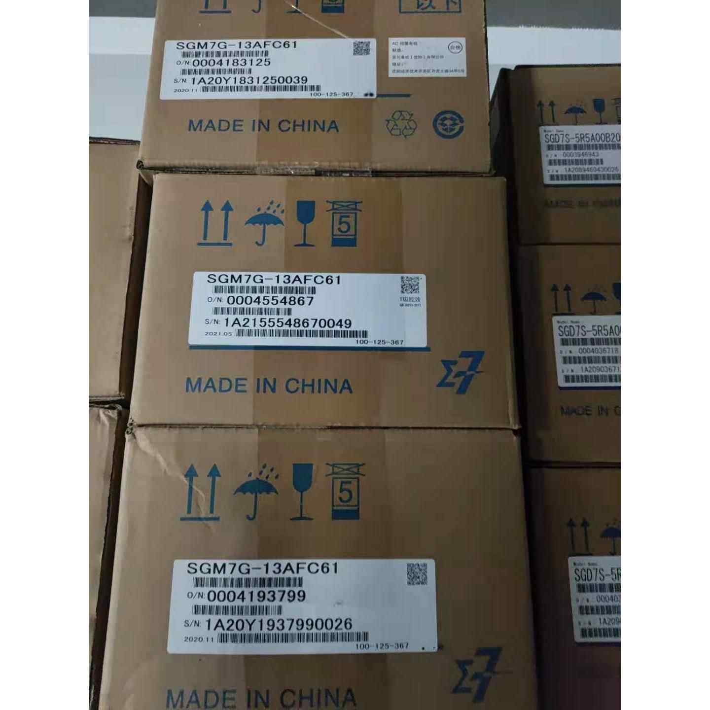 安川7系1.3kw伺服电机SGM7G-13AFC6E 马达 全新原装 现货质保议价