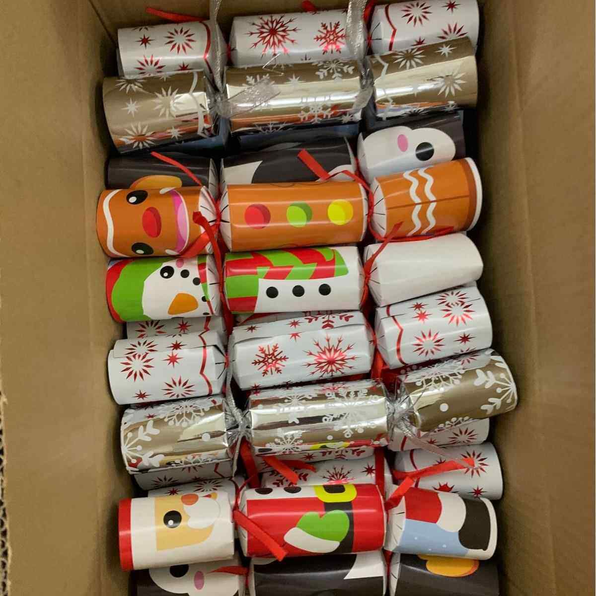 现货10寸雪花铝箔纸卡通圣诞糖果拉炮库存100个一箱发货快礼品好