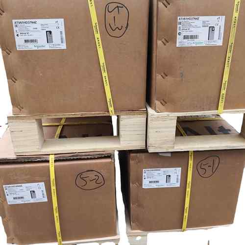 ATS22C21Q软起动器轻载110KW电机应用210A额定电流三相380V