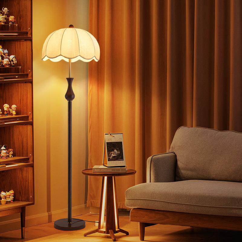 法式中古落地灯侘寂风设计师创意个性卧室客厅少发复古装饰灯L138