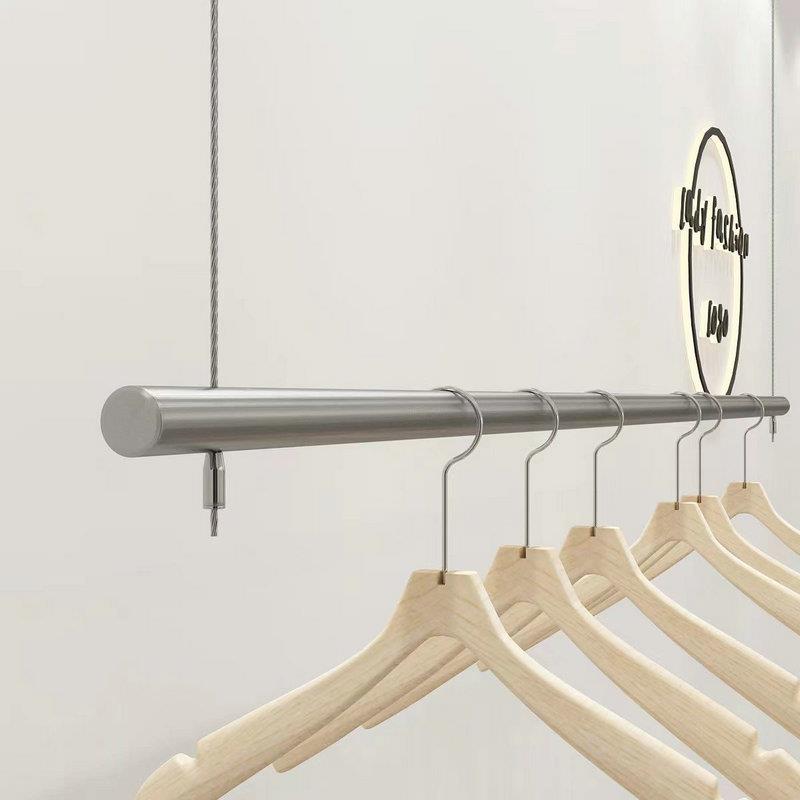 可调节钢丝货架新款橱窗吊杆挂衣架展示架金色铁艺上墙男女服装店