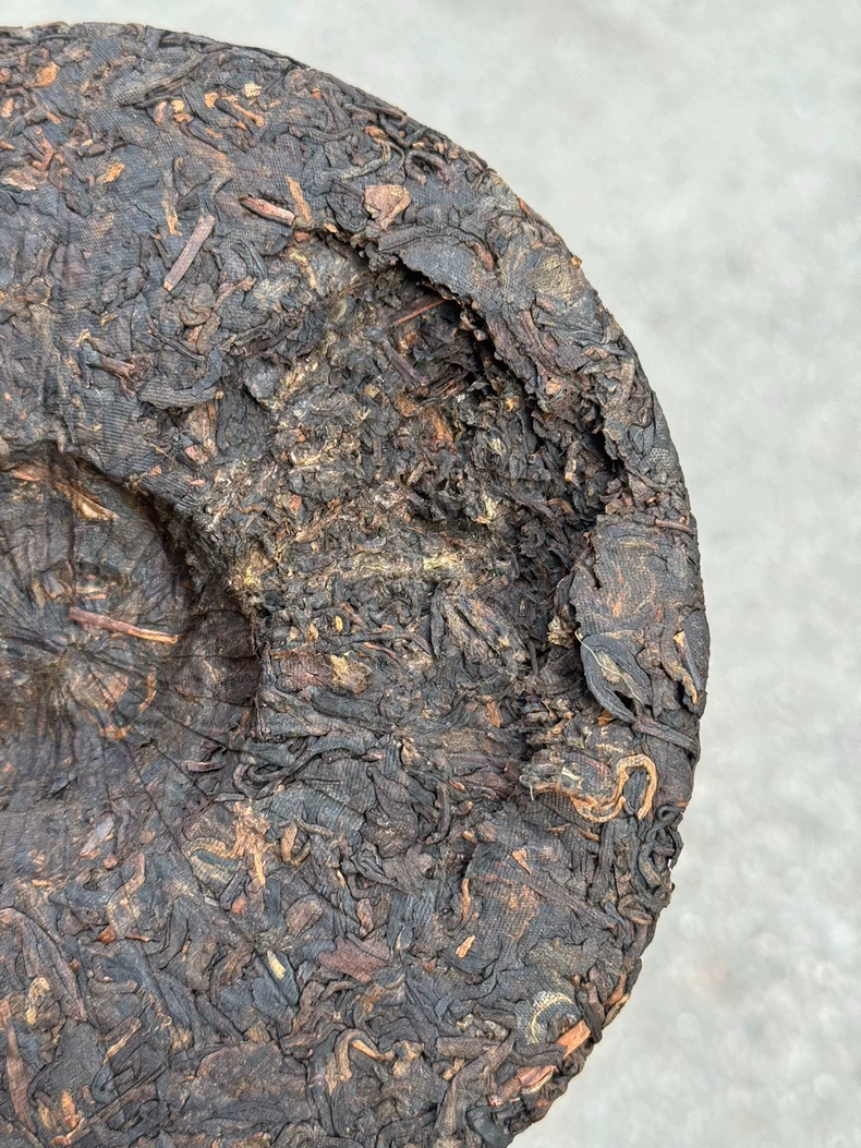 2023年冰島醇香頭春一口料壓製普洱茶熟茶357克/餅 普洱茶 BUASHOP普洱老茶