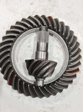 MCY12 10/37 中桥差速器盆角齿