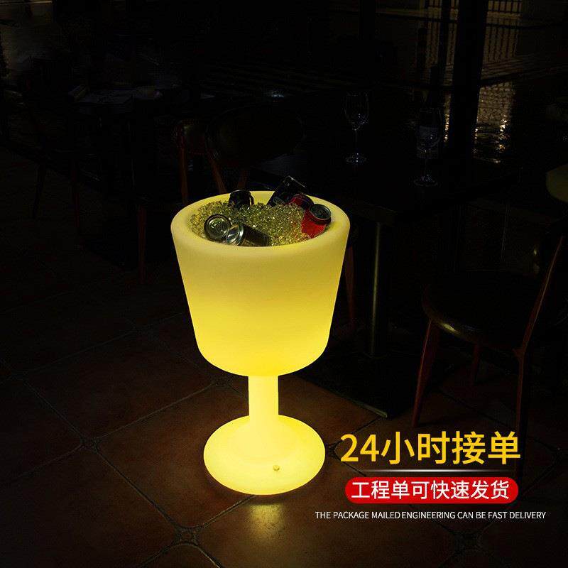 落地红酒冰桶高颜值酒吧酒桶冰槽定做酒框轻奢网红展示框葡萄酒架