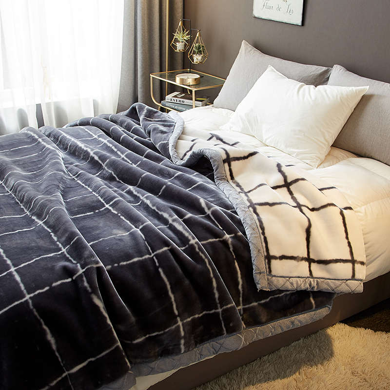 【工厂店】北欧简约深蓝格子拉舍尔毛毯秋冬加厚空调盖毯1.5/1.8m