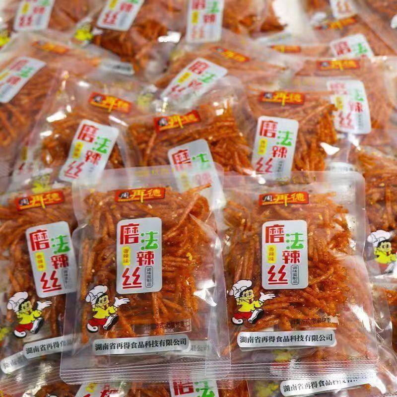 周再德魔法辣丝辣条网红麻辣棒面 面筋辣片解馋独立包装休闲 零食图片