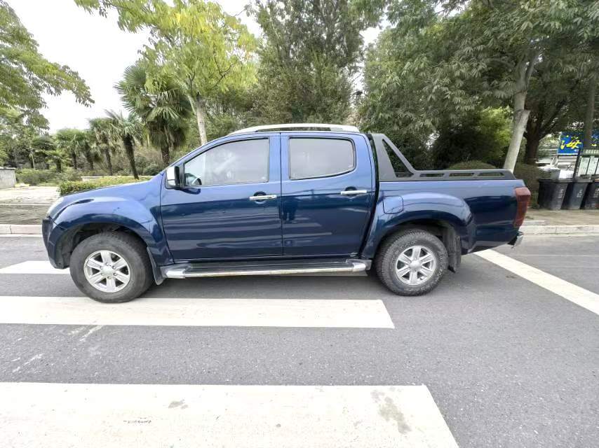 11月18日南通19年上牌五十铃D-MAX皮卡自动柴油四驱3.0T非营运手续齐全可过户网络拍卖公告