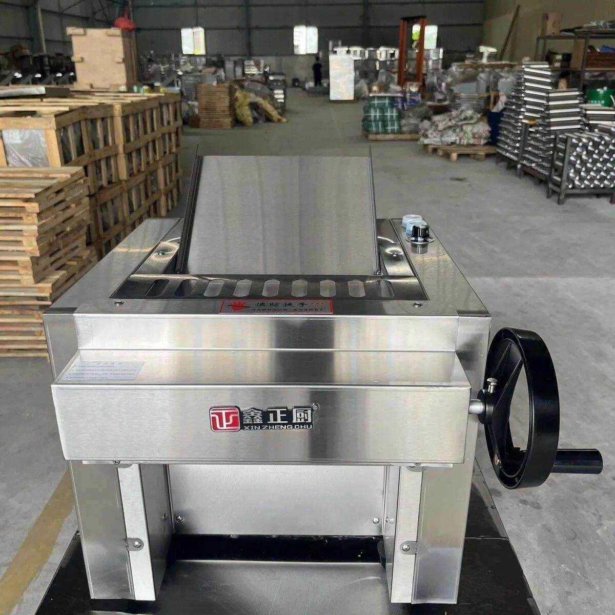 鑫正厨变频静音款高速压面机商用不锈钢食品级高速揉面机商用厂家