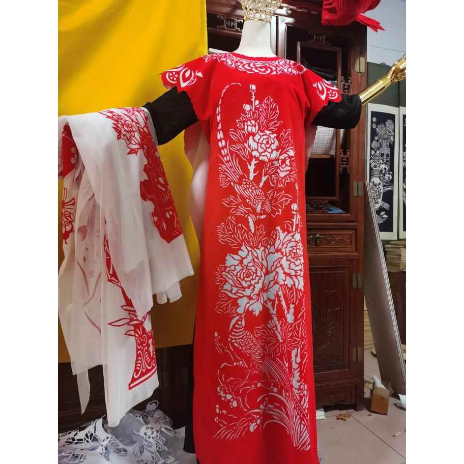 植绒布剪纸服装 剪纸走秀服装 创意模特 有织布的植绒布剪纸旗袍