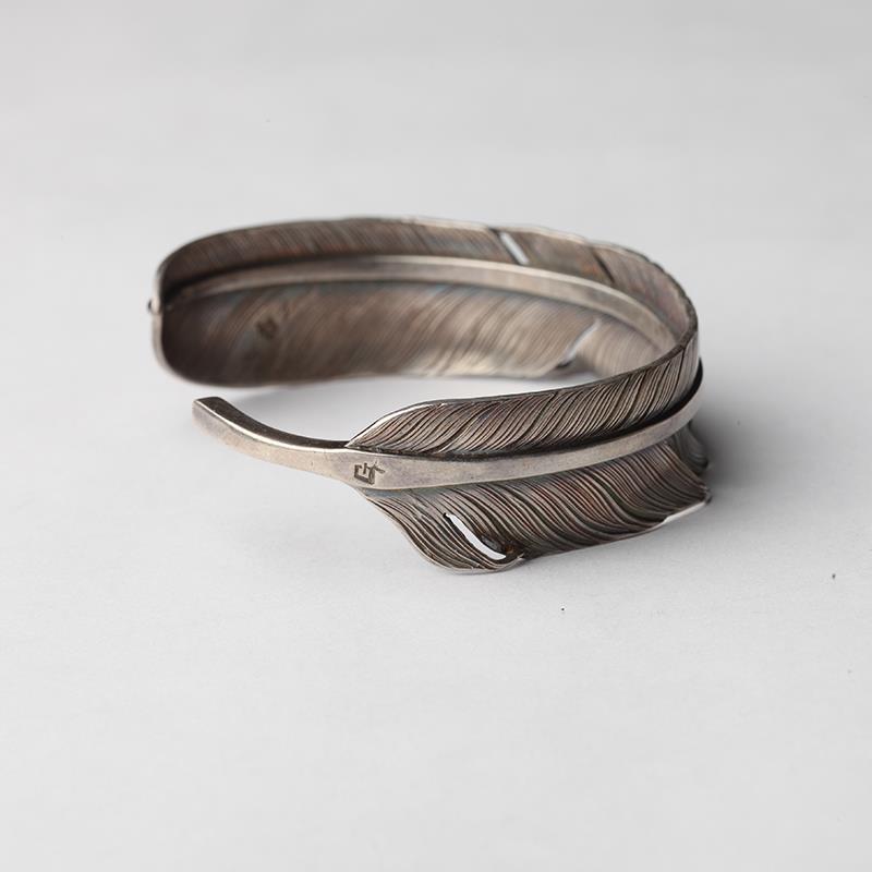 高档偶屿原民族创风手工錾开刻纯银羽毛口复鹰古手镯小众设计羽手