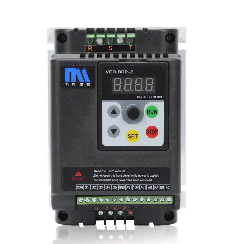 国产变频器1.5kw220v三相电机变频器进三出通用型调速器