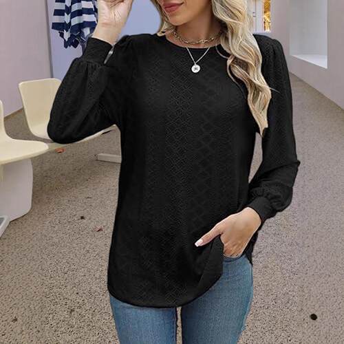 Women's hollowed out long sleeved round neck T-shirt
