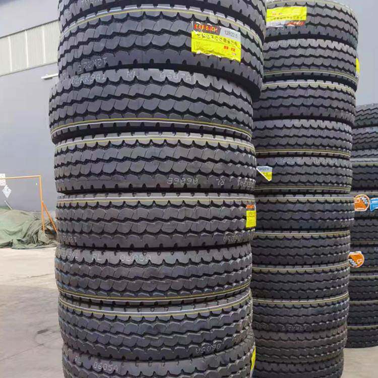 1200R24汽车轮胎沙地工地城乡路矿重载防扎钢丝胎现货1200r24
