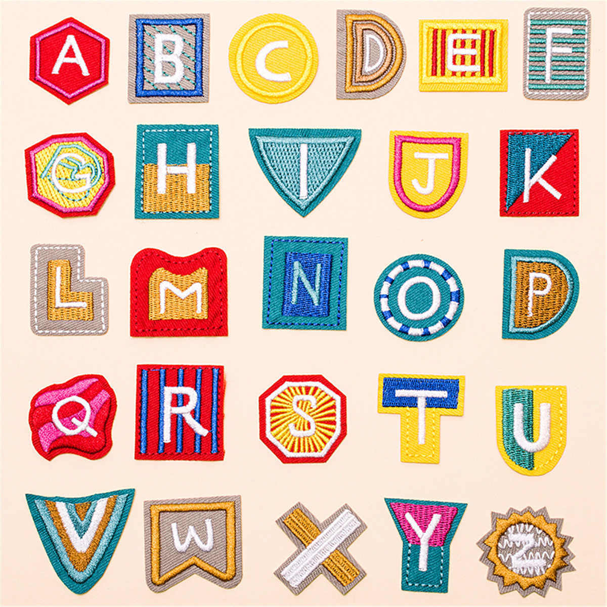 26个英文字母布贴电脑绣花刺绣小补丁贴服装纺织辅料来样个性,居家布艺,布贴,淘宝优惠券,粉丝福利购,淘宝优惠卷
